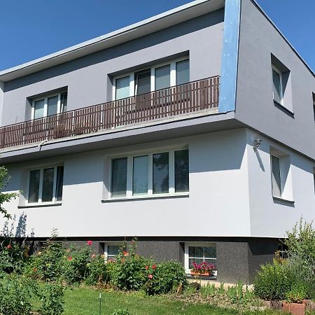 Pension Milada Klecany Exterior photo