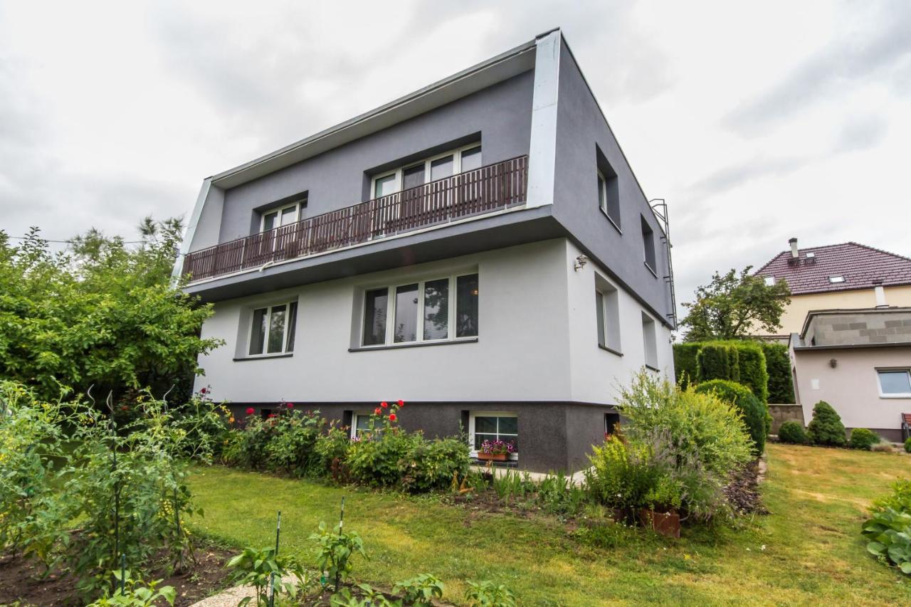Pension Milada Klecany Exterior photo